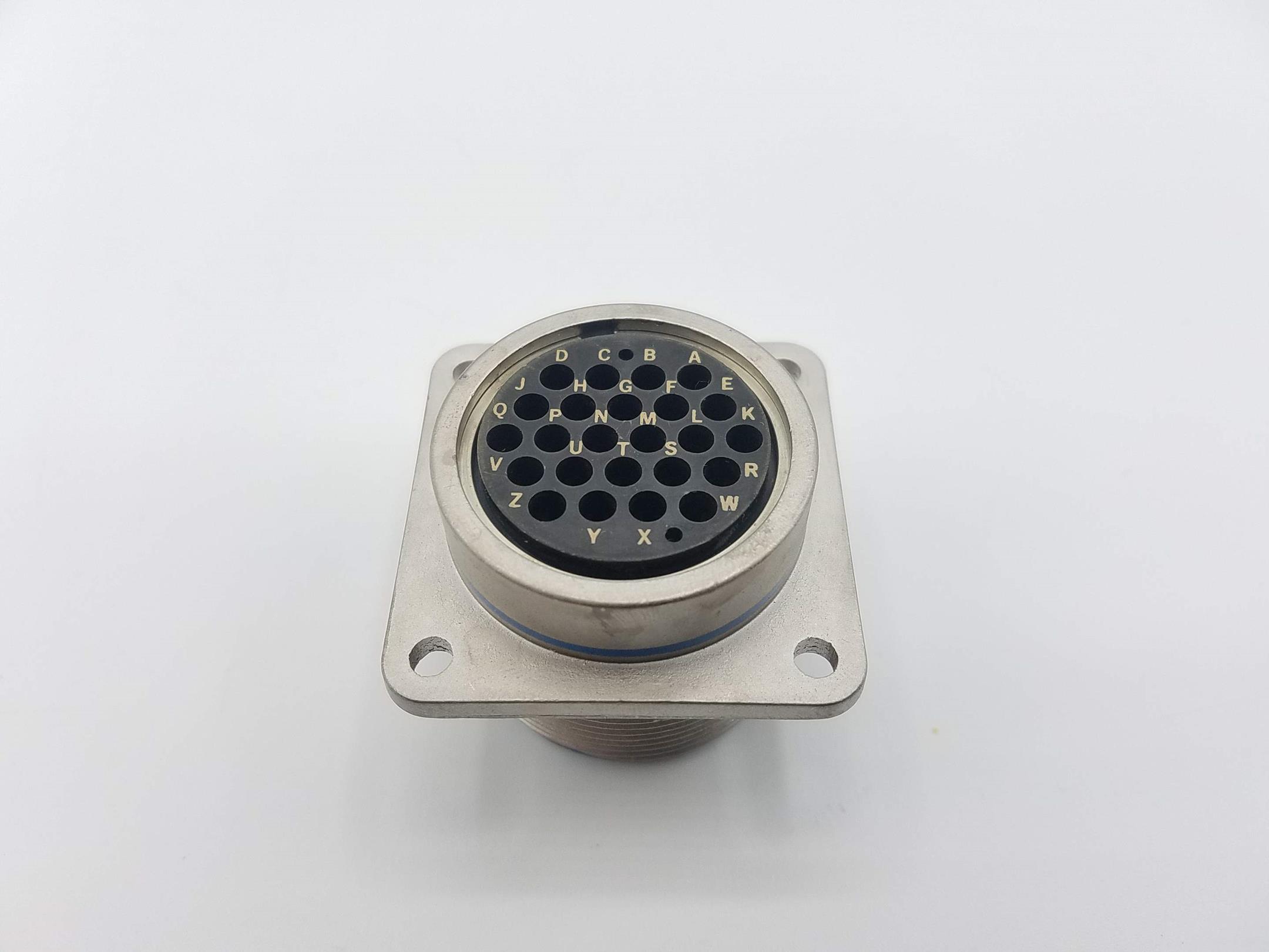 תמונה  של מספר מלאי לאומי 5935-01-067-7894